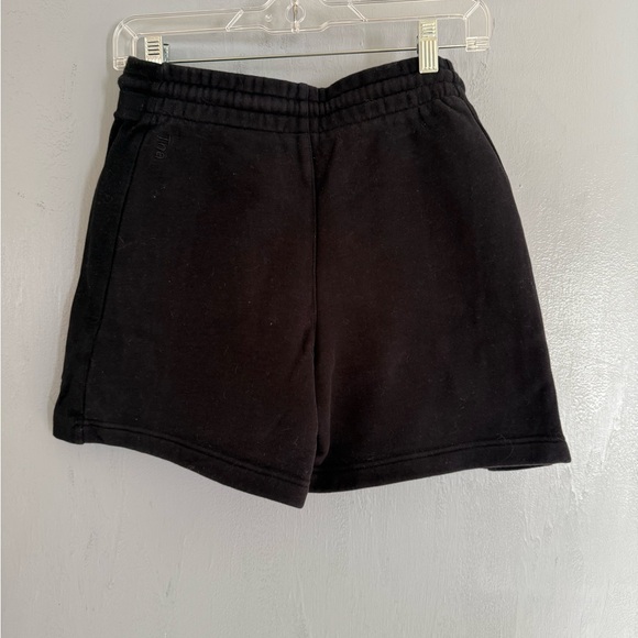 Aritzia TNA Cozy Sweatfleece Boyfriend Shorts - Picture 4 of 4
